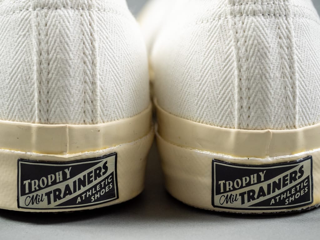 Trophy Clothing Mill Trainers Low-Top White x Cream BAck Tag