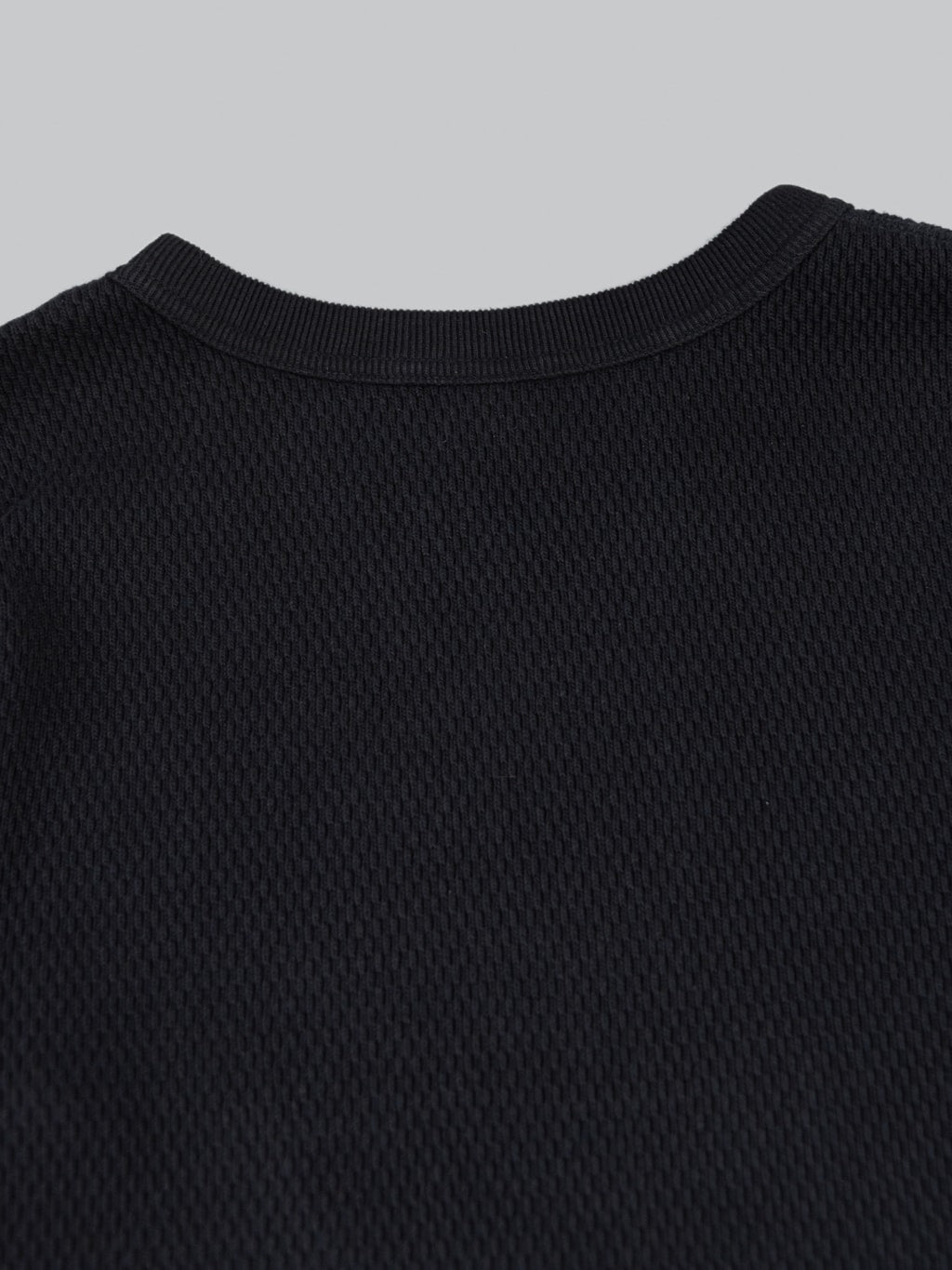 UES Double Honeycomb Thermal TShirt Black back collar
