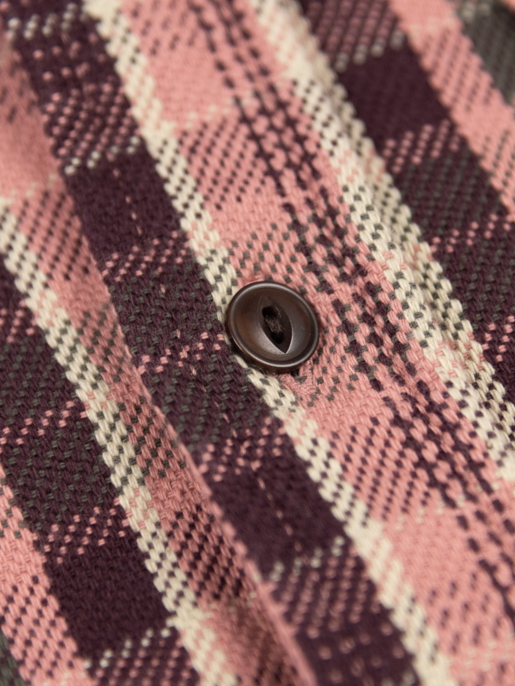 UES Heavy selvedge Flannel Shirt pink button closeup