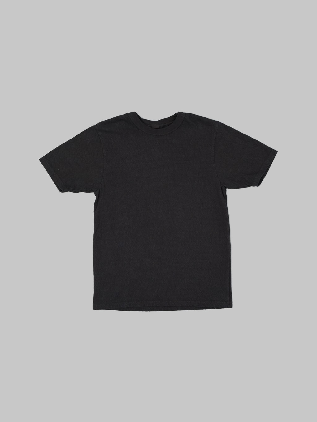UES No 8 Slub Nep Short Sleeve Tshirt Black front slim fit