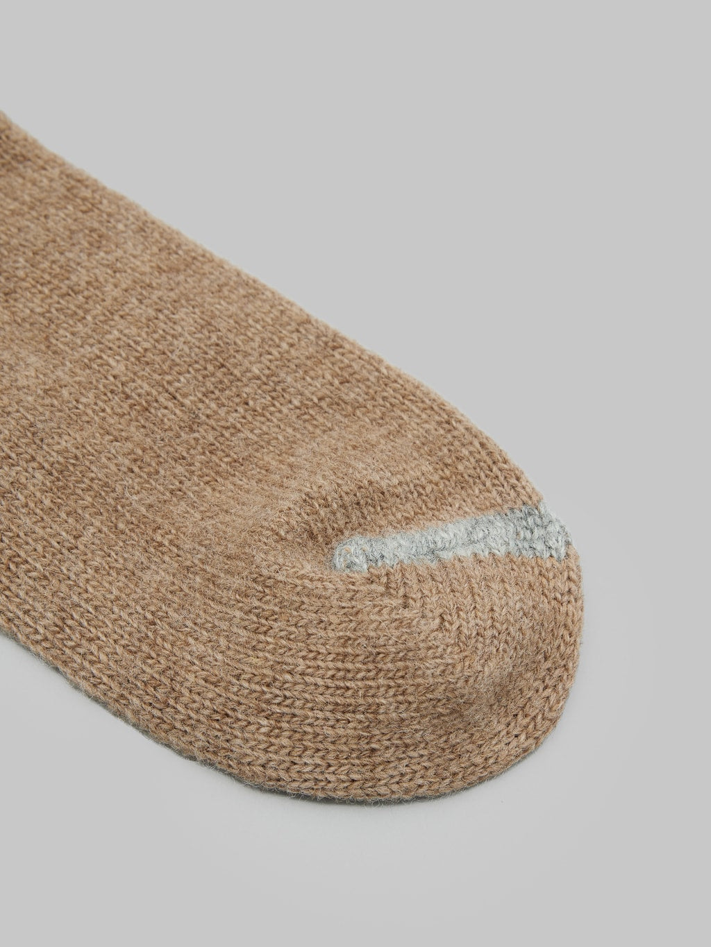 nishiguchi kutsushita praha wool ribbed socks beige toe