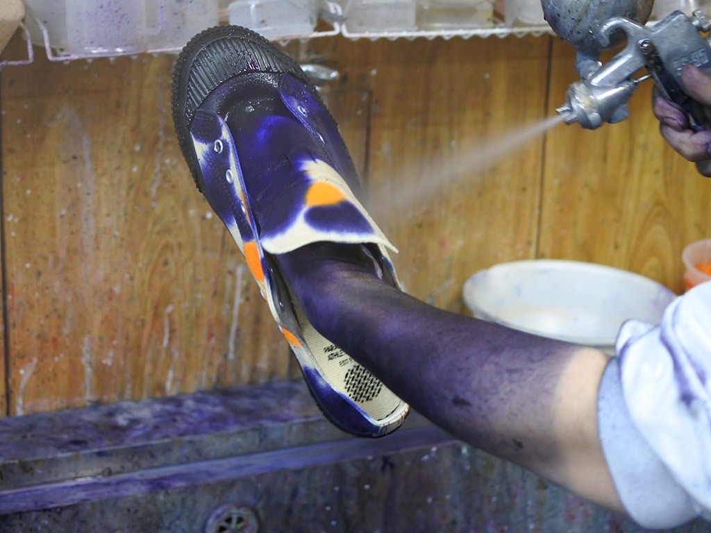 Pras Shellcap Low Sneakers Mura uneven dye navy x black dyeing process
