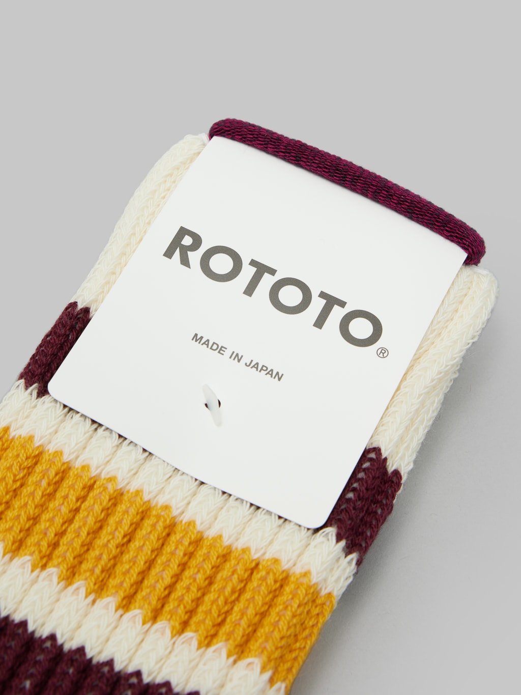 rototo coarse ribbed oldschool crew socks bordeaux yellow brand label