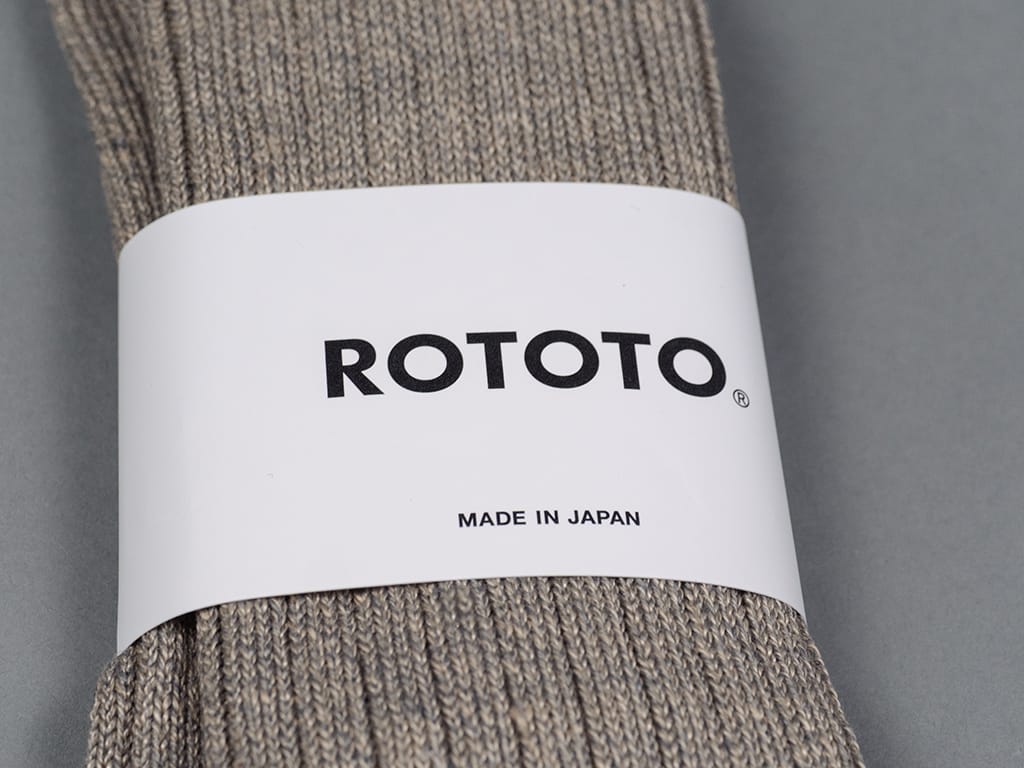 rototo linen cotton ribbed crew socks medium gray brand logo