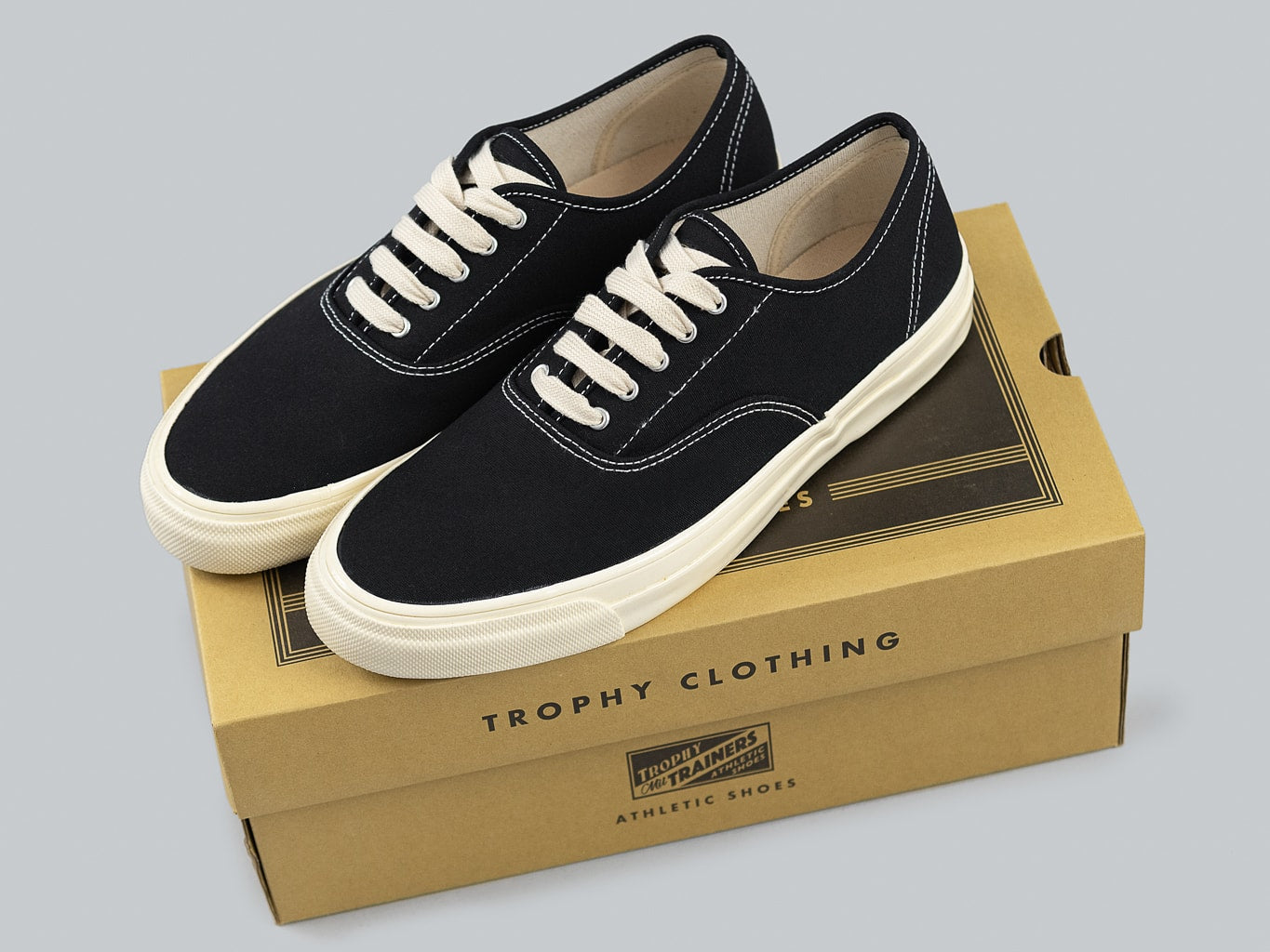 Trophy clothing mil boat shoes black cream sneaker box