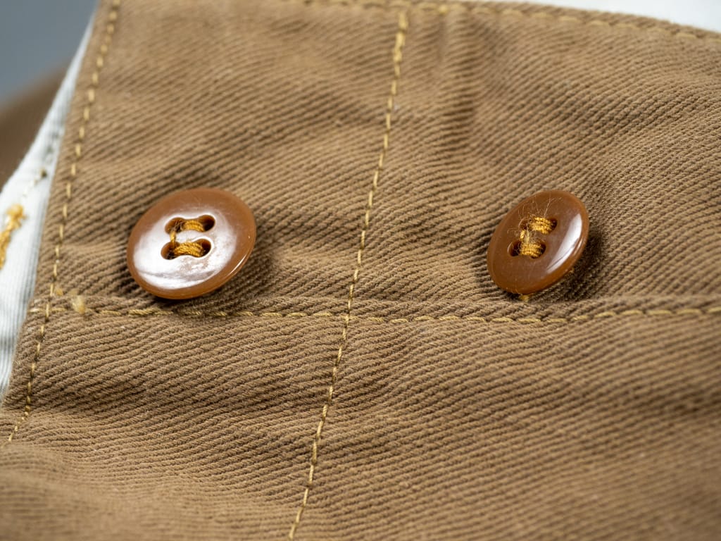 UES Regular Chino Olive-Brown Beige Buttons