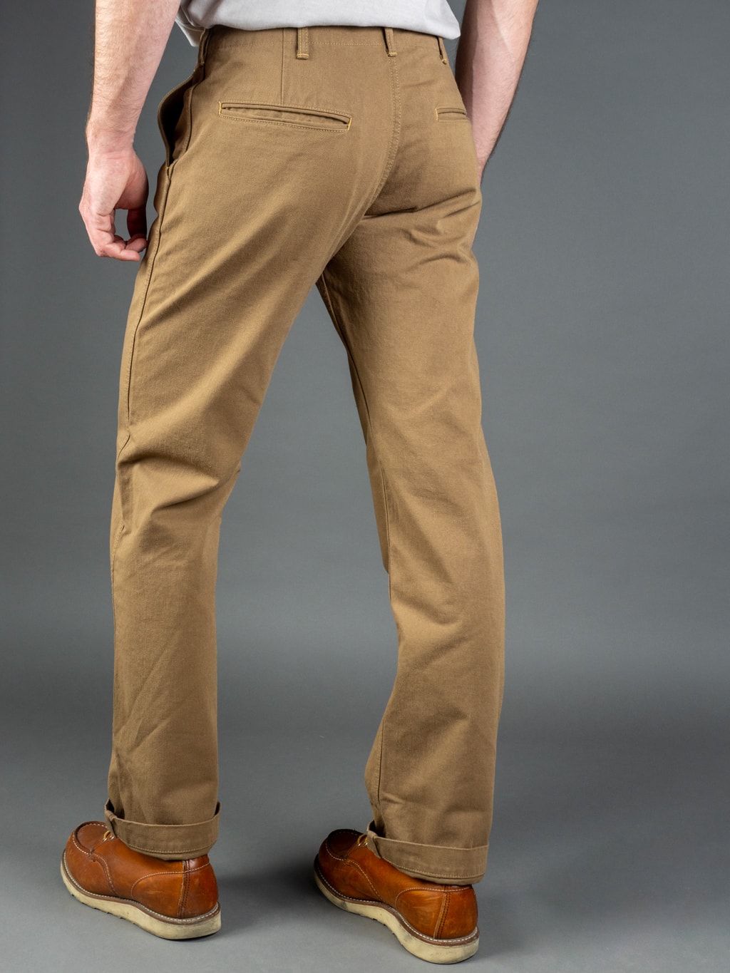 UES Regular Chino Olive-Brown Back Fit